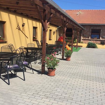 Sedlecky Dvur Sedlec (Breclav) Exterior foto